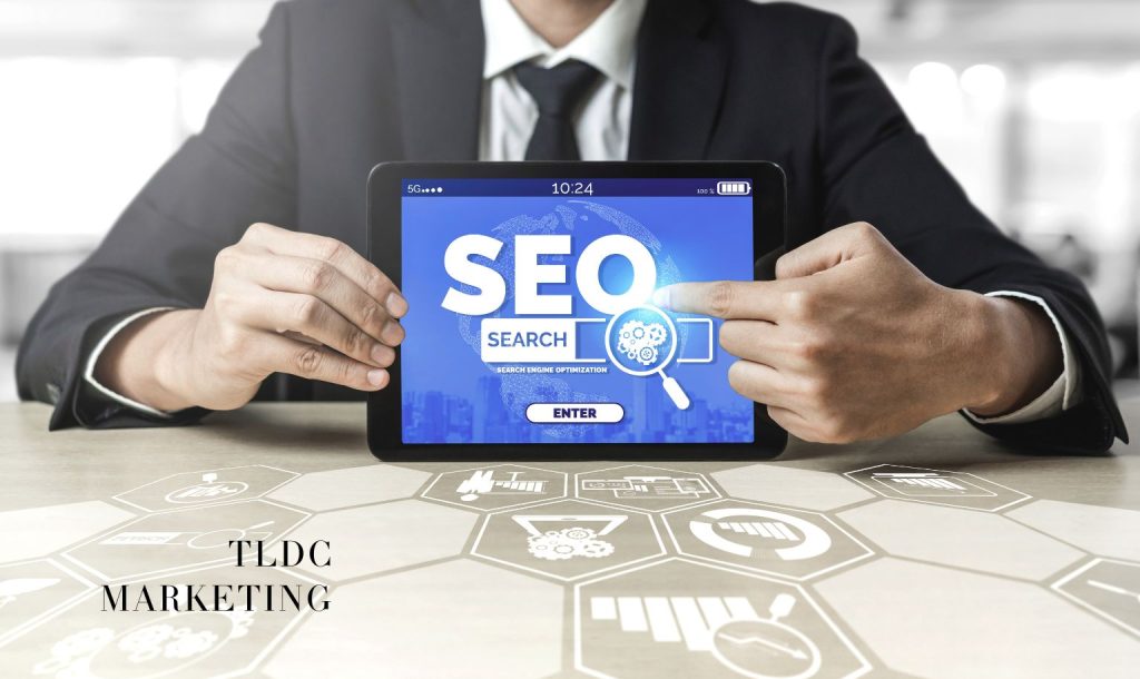 Simple comparison of standard SEO and AI SEO goals and tactics.